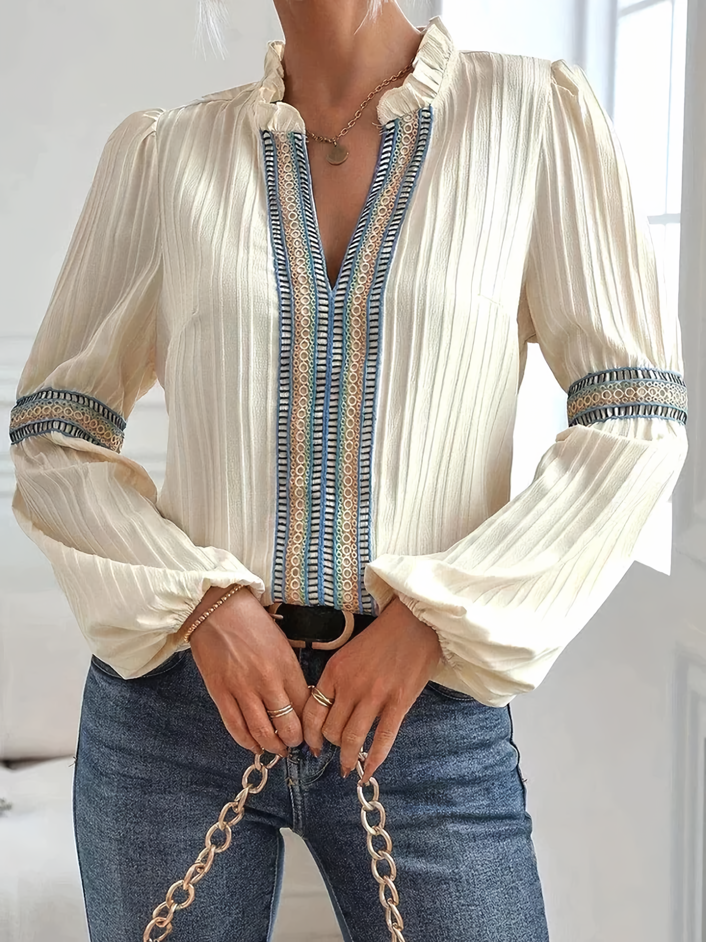 Amara | Blouse Élégante en Dentelle au Style Polyvalent