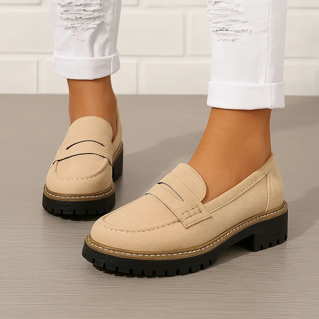 Nadia | Mocassins Intemporels En Daim
