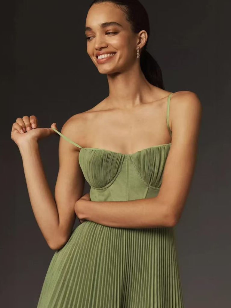 Véronique | Robe longue plissée élégante
