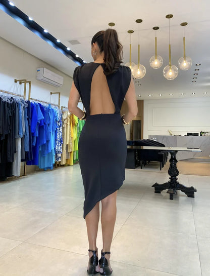 Robe Élégance Moderne | Silhouette Structurée et Design Raffiné