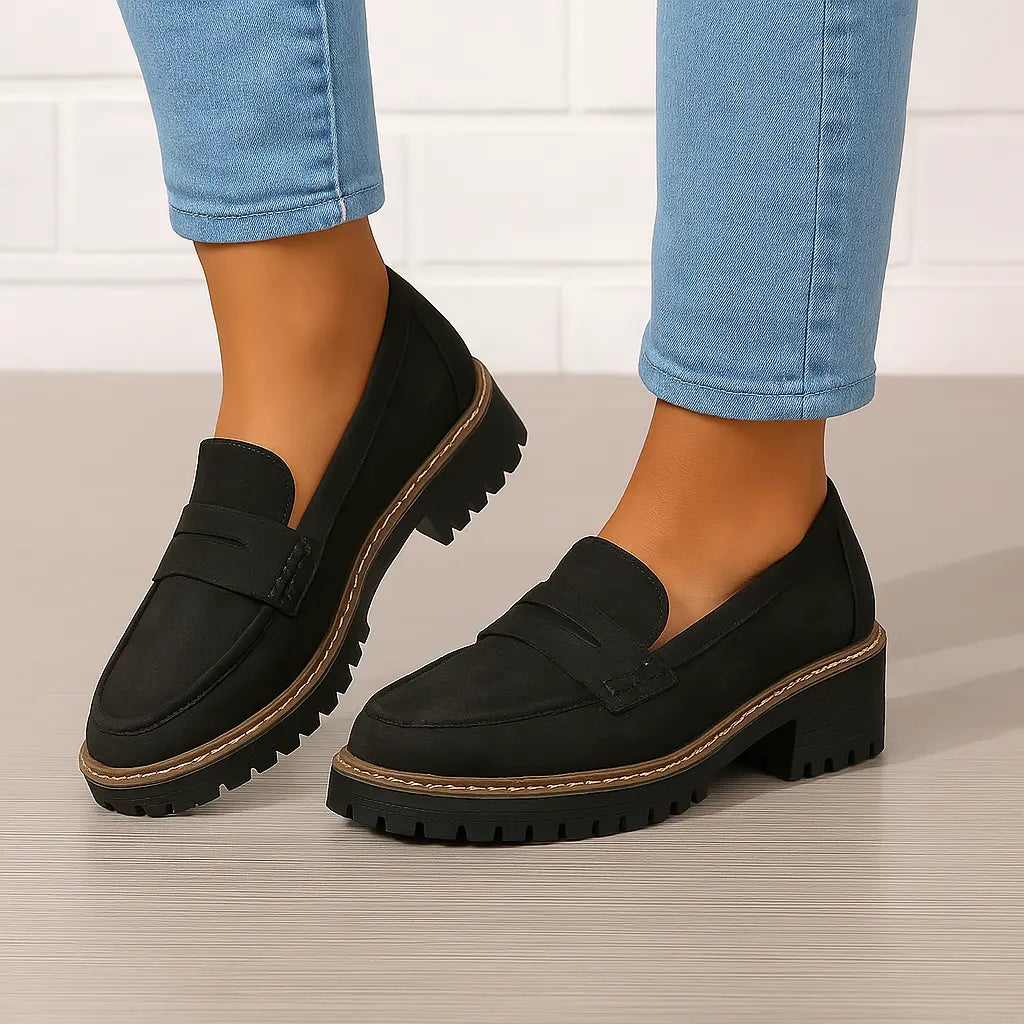 Nadia | Mocassins Intemporels En Daim