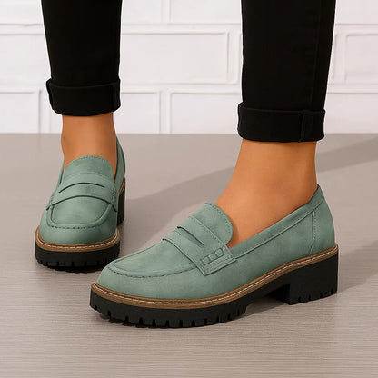 Nadia | Mocassins Intemporels En Daim