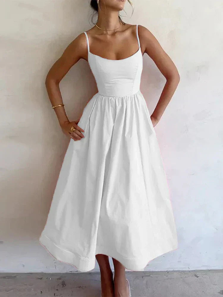 Lourdes | Robe d’Été à Encolure Féminine